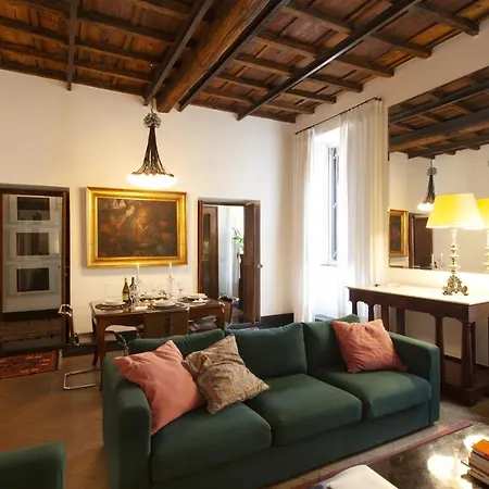 Romac Leone Apartment *